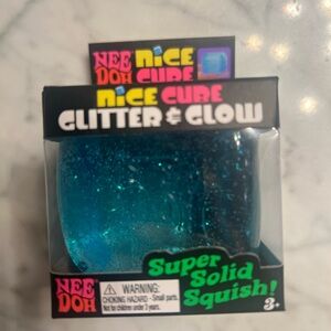 Viral Needoh Nice Cube Glitter & Glow Super Solid Squish! - Blue